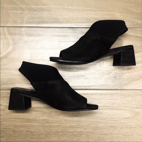 Eileen Fisher LUCA TUMBLED NUBUCK SANDAL in Black Suede - Picture 6 of 6